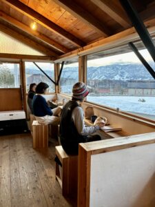 Guests enjoying their coffee and pancakes at Shizenya