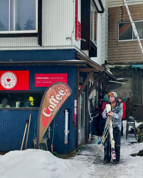 Perfect spot to store your skis and snowboards close to Nagasaka Gondola Station