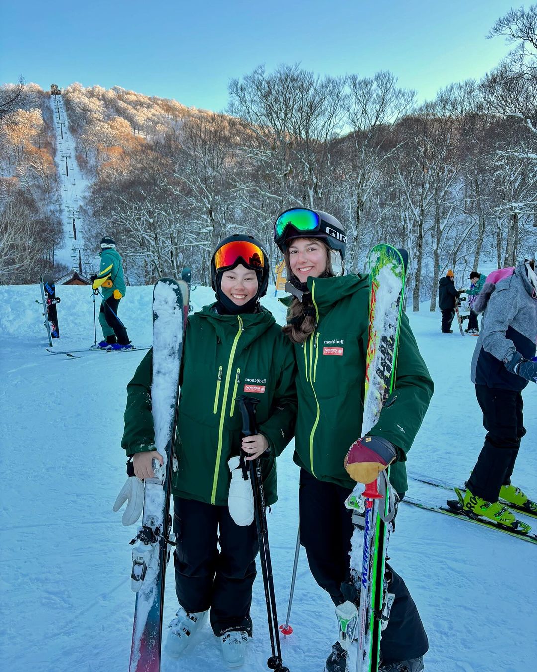 Looking to learn how to ski or snowboard? Look no further! Nozawa Holidays offers a great range of ski instructors in Nozawa