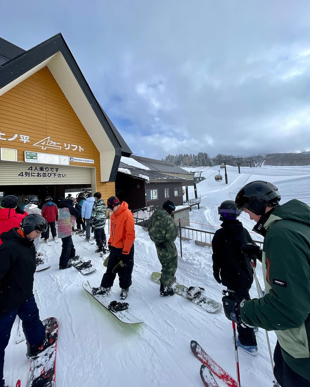 Lifts running smoothly for a quick mountain access!