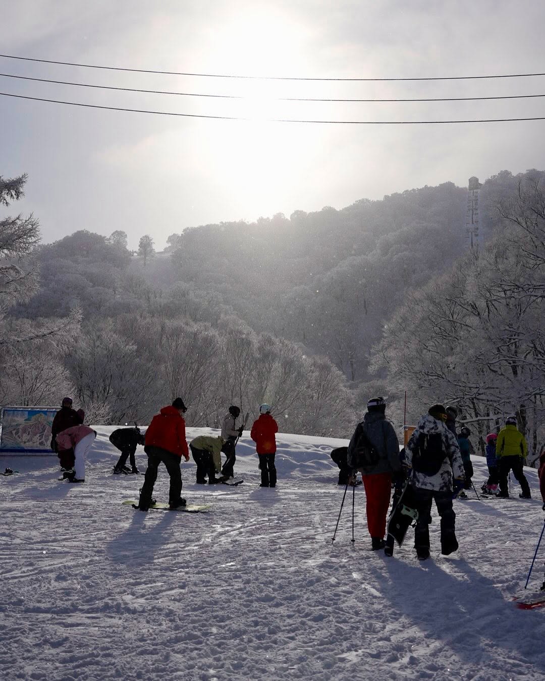 Sunny but crisp weather on the top of Nagasaka Gondola Station