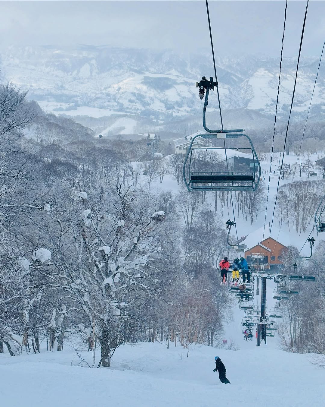 All lifts and gondolas running full speed ahead with the busy times of Chinese New Year