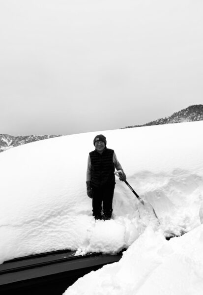 No matter the age, snow maintenance is an inseparable part of living in Nozawa in the winter!